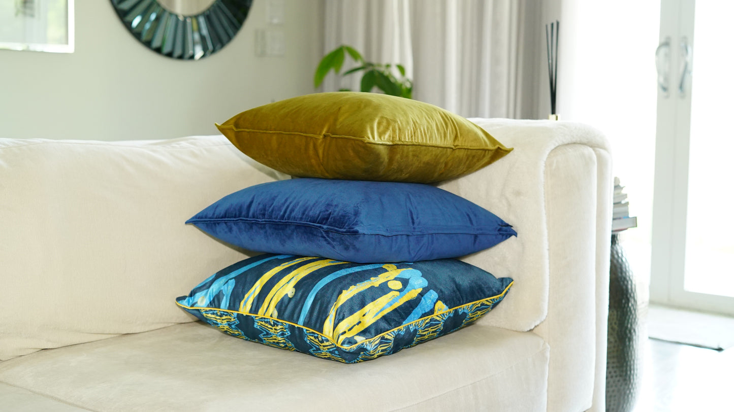 Matsatse Velvet Throw Pillow (Cushion) Cover